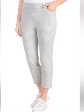 ☀️NWT Hilary Radley Pull On Capri Pants Tummy Control Grey and White Stripe Size